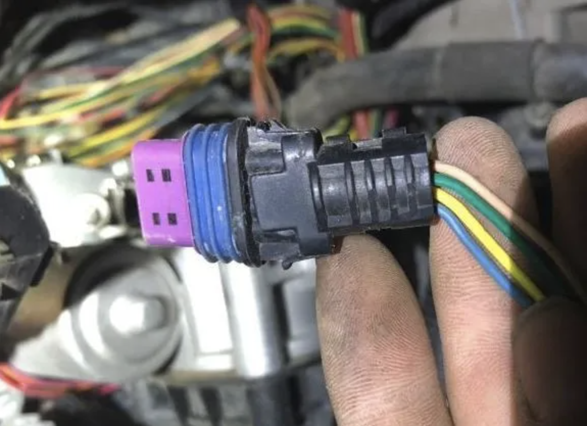 這10類汽車線束插接器，你都會拆嗎？